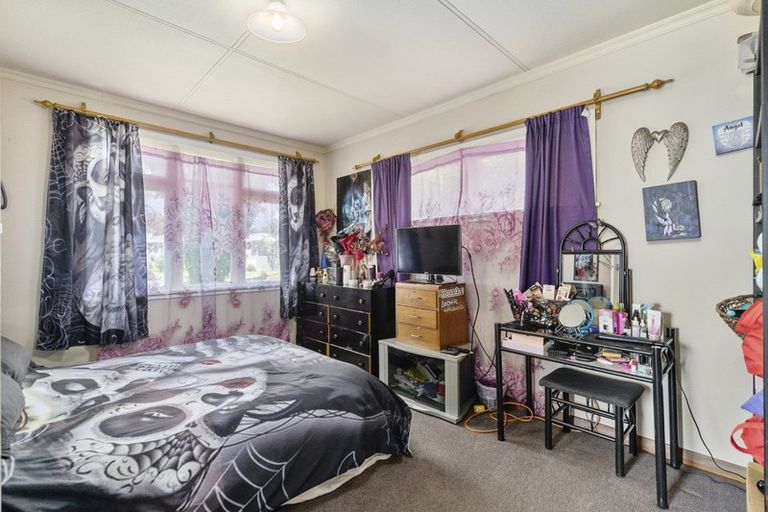 Photo of property in 4 Burfield Place, Awapuni, Palmerston North, 4412