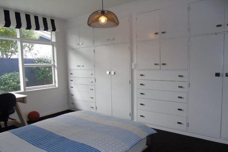 Photo of property in 415 Fergusson Drive, Heretaunga, Upper Hutt, 5018