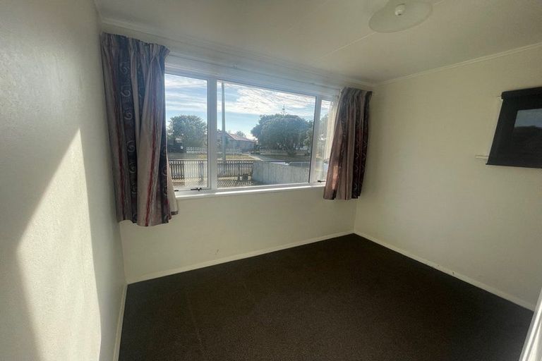 Photo of property in 49 Thatcher Street, Castlecliff, Whanganui, 4501