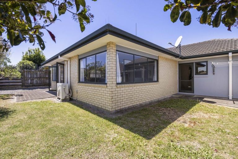 Photo of property in 53 Dalton Drive, Papamoa Beach, Papamoa, 3118