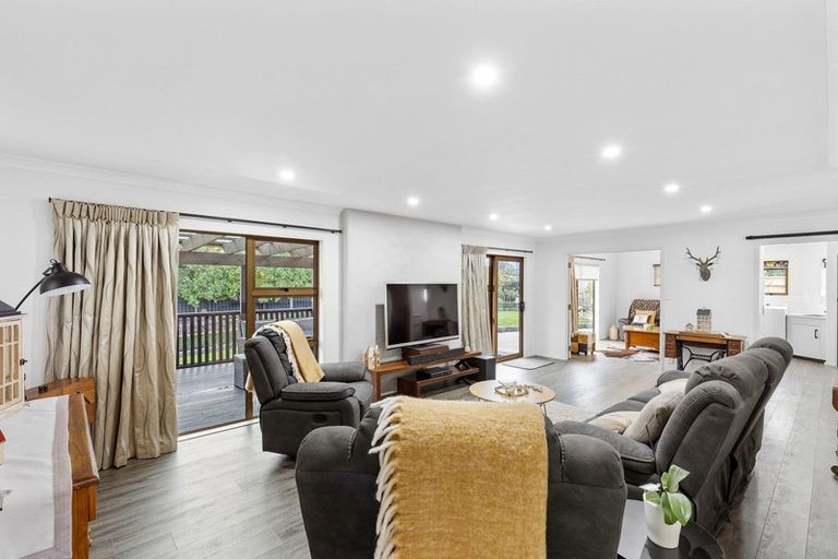 Photo of property in 32 Haast Place, Awapuni, Palmerston North, 4412