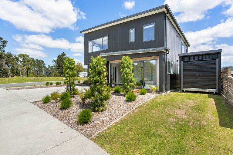 Photo of property in 18 Pinnacles Lane, Pauanui, 3579