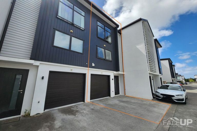 Photo of property in 15 Glenae Lane, Hobsonville, Auckland, 0618