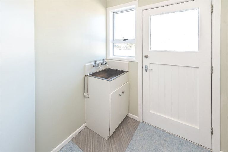 Photo of property in 33 Hood Street, Castlecliff, Whanganui, 4501