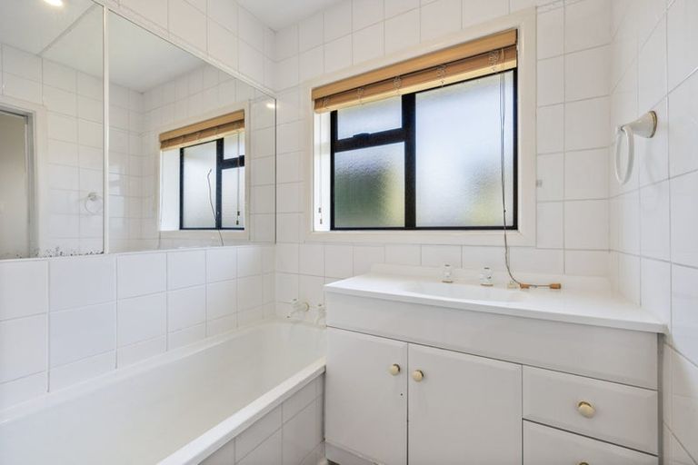 Photo of property in 49 Sturrocks Road, Redwood, Christchurch, 8051