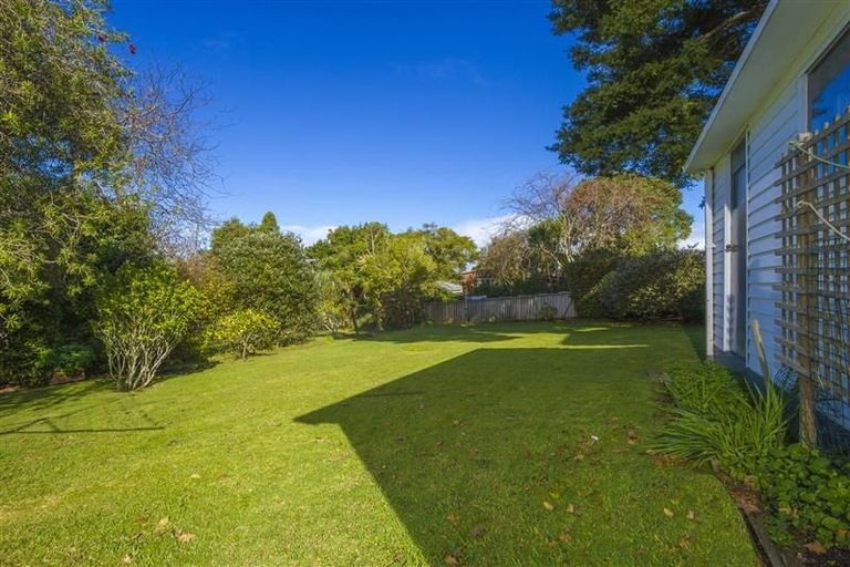 Photo of property in 70 Hillcrest Avenue, Hillcrest, Auckland, 0627