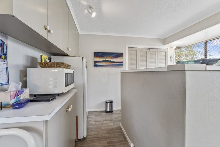 Photo of property in 44 Norfolk Crescent, Otaki Beach, Otaki, 5512