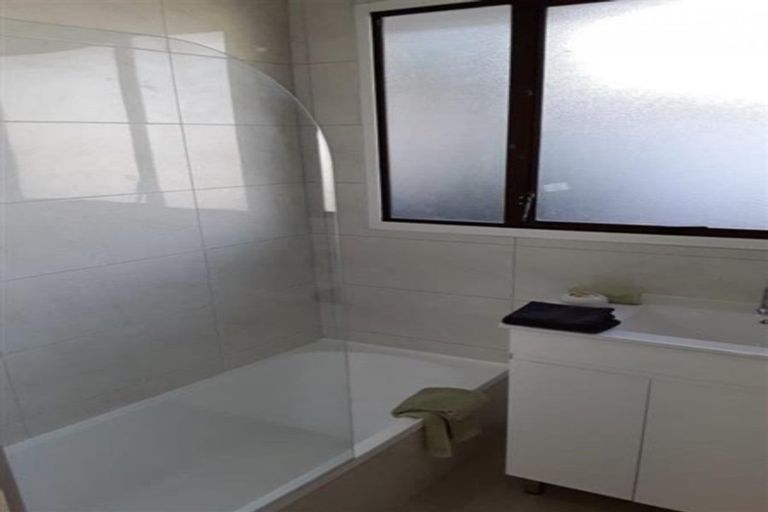 Photo of property in 1/19 Nearco Street, Randwick Park, Auckland, 2105