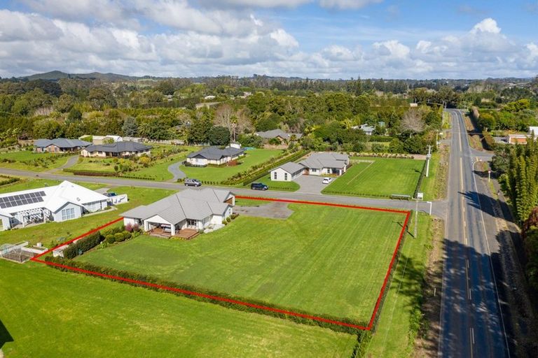 Photo of property in 1 Hoults Way, Kerikeri, 0230