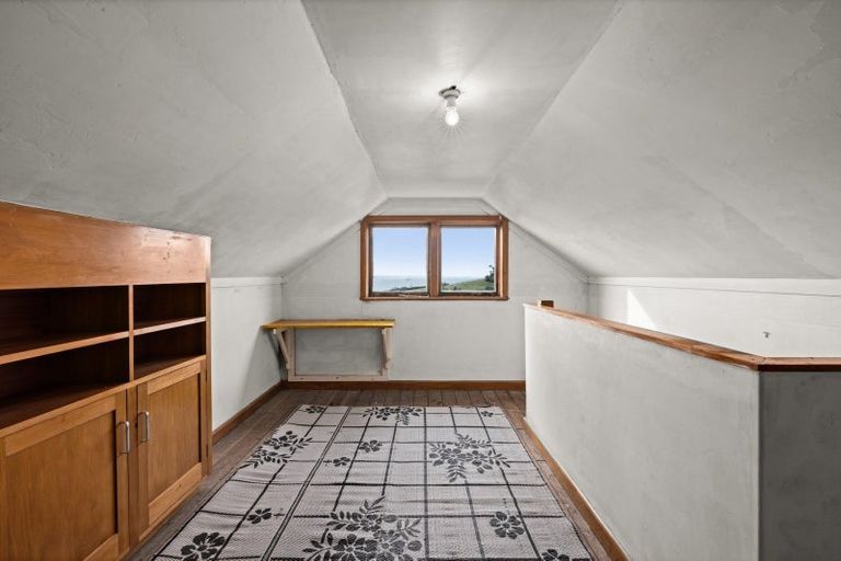 Photo of property in 108 Thompson Road, Bluff Hill, Napier, 4110