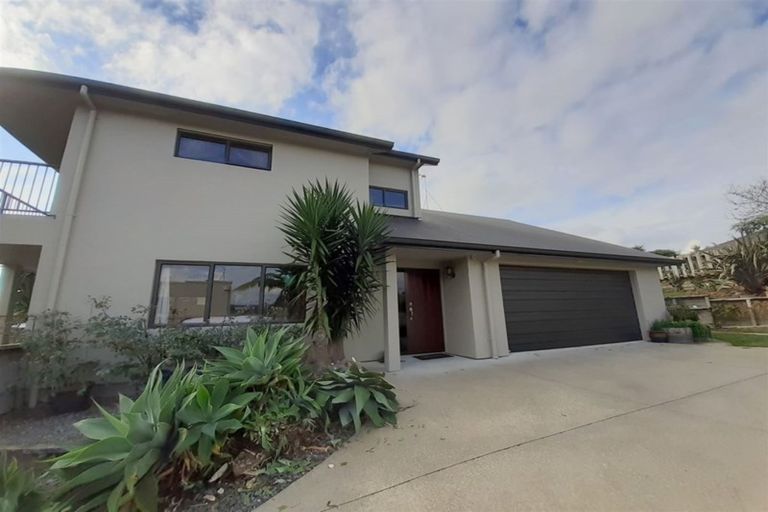 Photo of property in 49 Village Park Drive, Welcome Bay, Tauranga, 3112