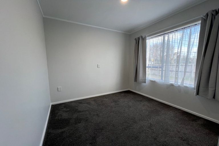 Photo of property in 1/1 Taikata Road, Te Atatu Peninsula, Auckland, 0610