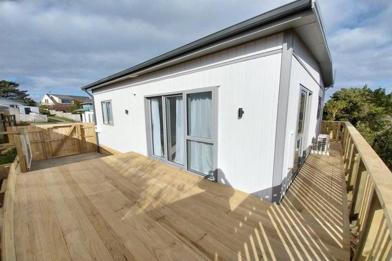 Photo of property in 47 Frobisher Street, Island Bay, Wellington, 6023