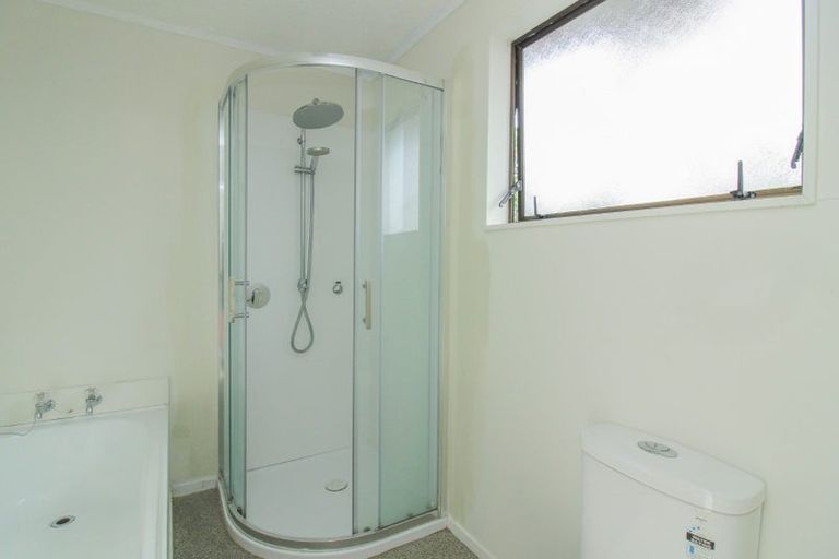 Photo of property in 67b Thurleigh Grove, Karori, Wellington, 6012