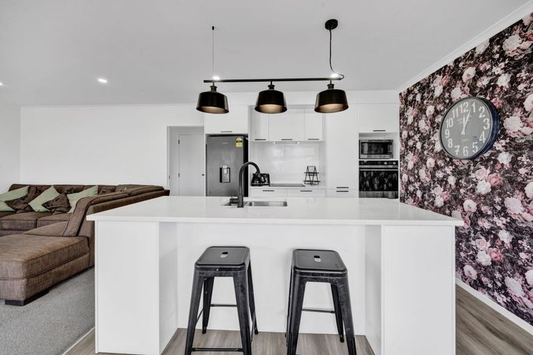 Photo of property in 42 County Drive, Hawera, 4610