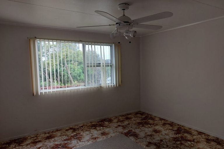 Photo of property in 14 Curlew Place, One Tree Point, 0118