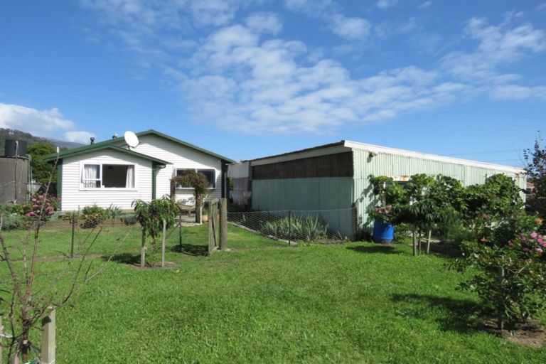 Photo of property in 7 Greenfield Street, Hector, 7822