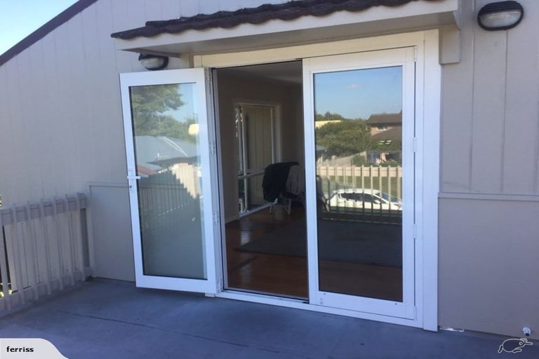 Photo of property in 167 Memorial Avenue, Burnside, Christchurch, 8053