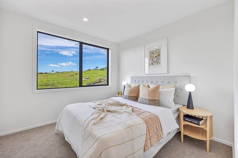 Photo of property in 12/23 Makomako Drive, Orewa, 0931