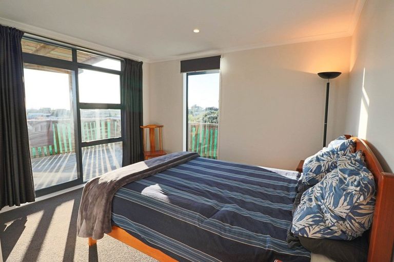 Photo of property in 6 Arataki Grove, Waitarere Beach, Levin, 5510