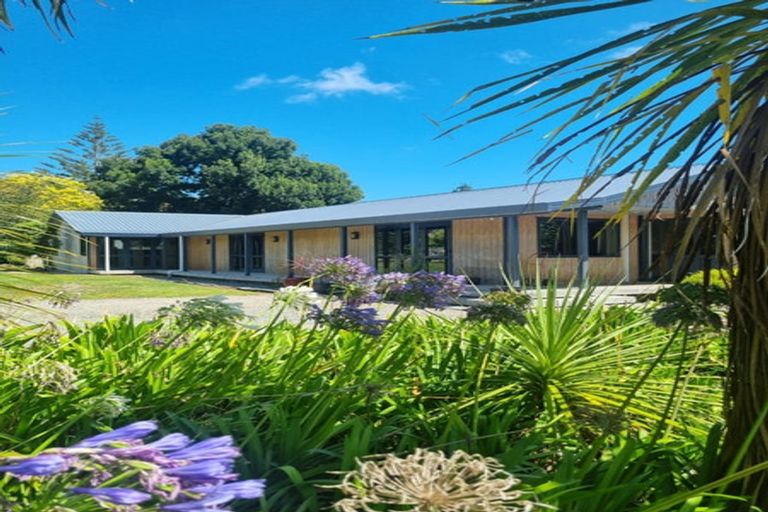 Photo of property in 372 Arapaepae Road South, Levin, 5571