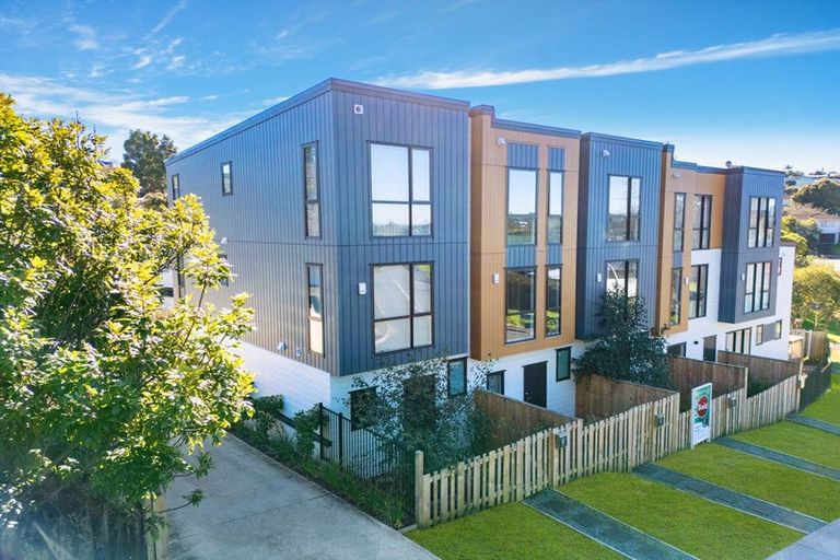 Photo of property in 26a Bellringer Road, Massey, Auckland, 0614