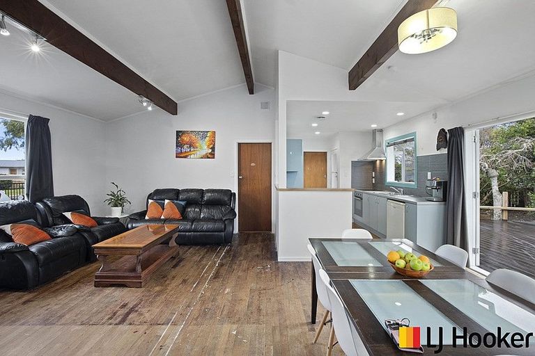 Photo of property in 3 Cargill Street, Papakura, 2110