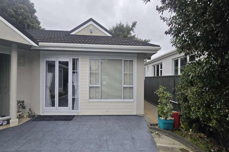 Photo of property in 718 High Street, Boulcott, Lower Hutt, 5010