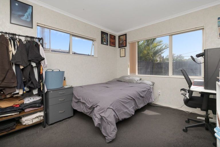 Photo of property in 16 Sandhurst Drive, Papamoa Beach, Papamoa, 3118