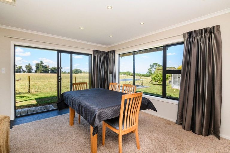 Photo of property in 17 Coulters Line, Kiwitea, Feilding, 4777