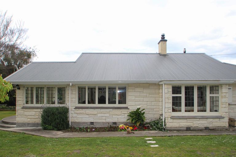 Photo of property in 58 Chelmsford Street, Hampden, 9410