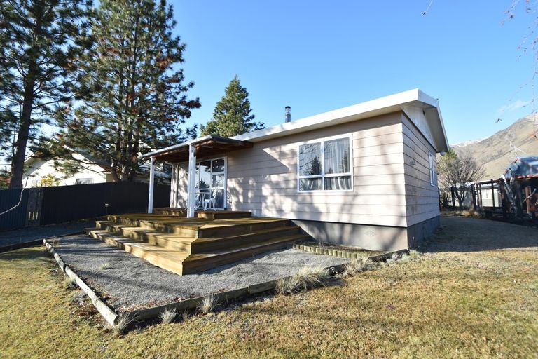 Photo of property in 4 Benmore Place, Omarama, 9412