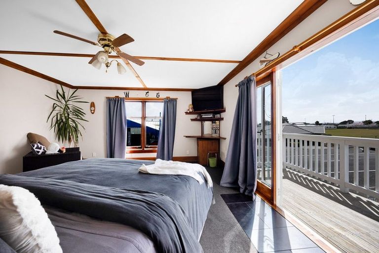 Photo of property in 54 Disraeli Street, Hawera, 4610