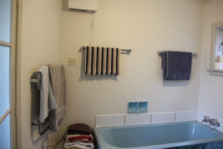 Photo of property in 318 Marine Parade, New Brighton, Christchurch, 8061