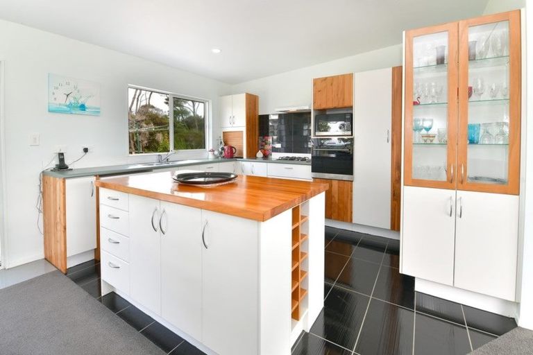 Photo of property in 357 Shelly Beach Road, South Head, 0874