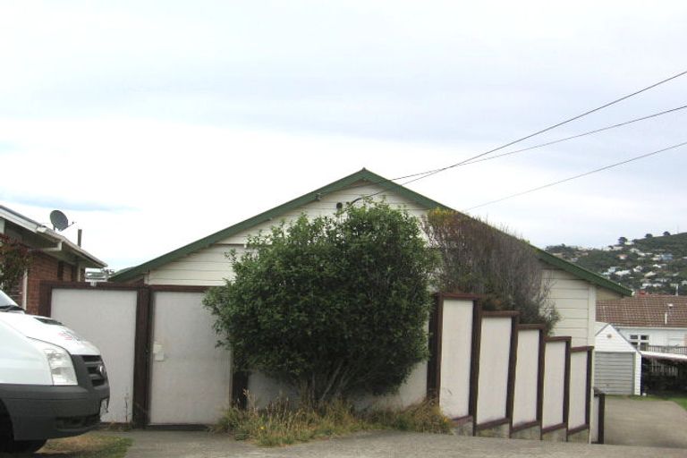 Photo of property in 58 Lonsdale Crescent, Rongotai, Wellington, 6022