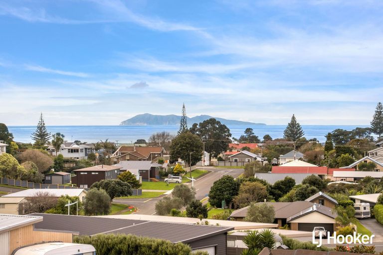 Photo of property in 9 Tohora View, Waihi Beach, 3611