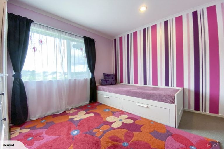 Photo of property in 30 Bradnor Meadows Drive, Swanson, Auckland, 0612