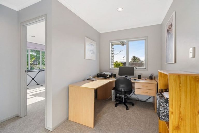 Photo of property in 28 Jelas Road, Red Beach, 0932