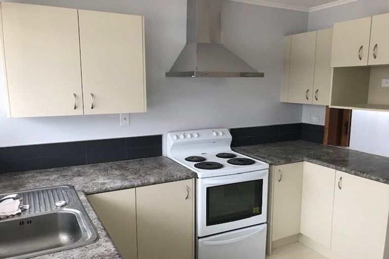 Photo of property in 43b Ludlam Crescent, Woburn, Lower Hutt, 5010