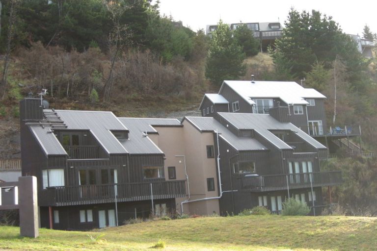 Photo of property in 53 Goldfield Heights, Queenstown, 9300