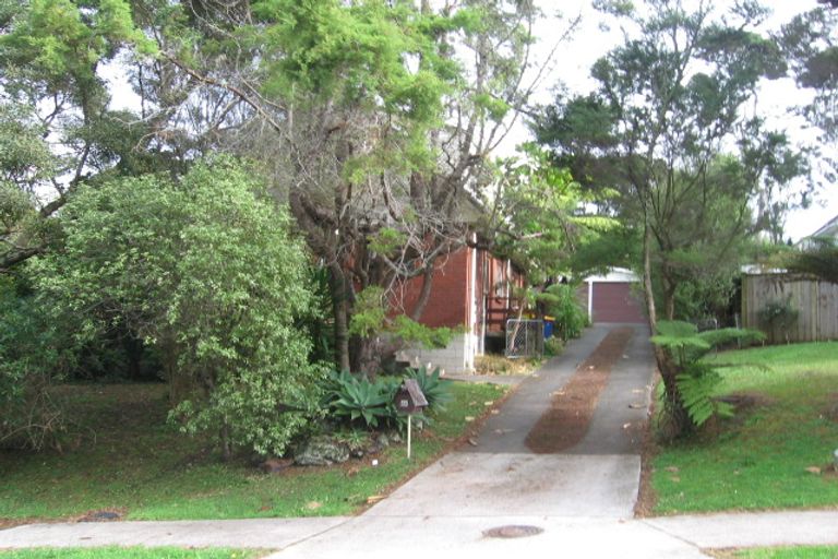 Photo of property in 25 Holyoake Place, Chatswood, Auckland, 0626