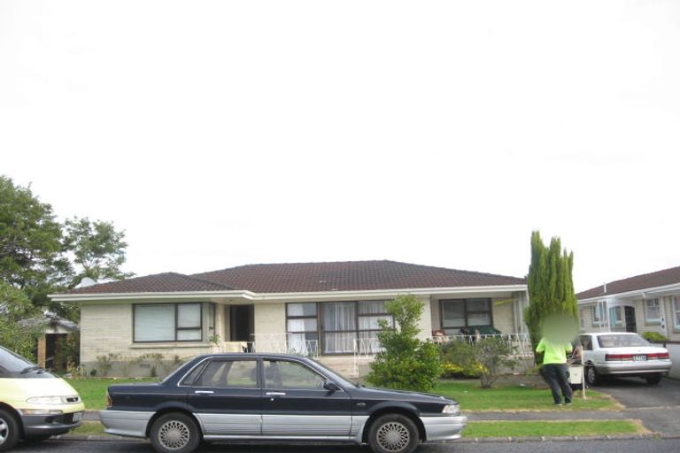 Photo of property in 10 Tupaki Place, Pakuranga Heights, Auckland, 2010