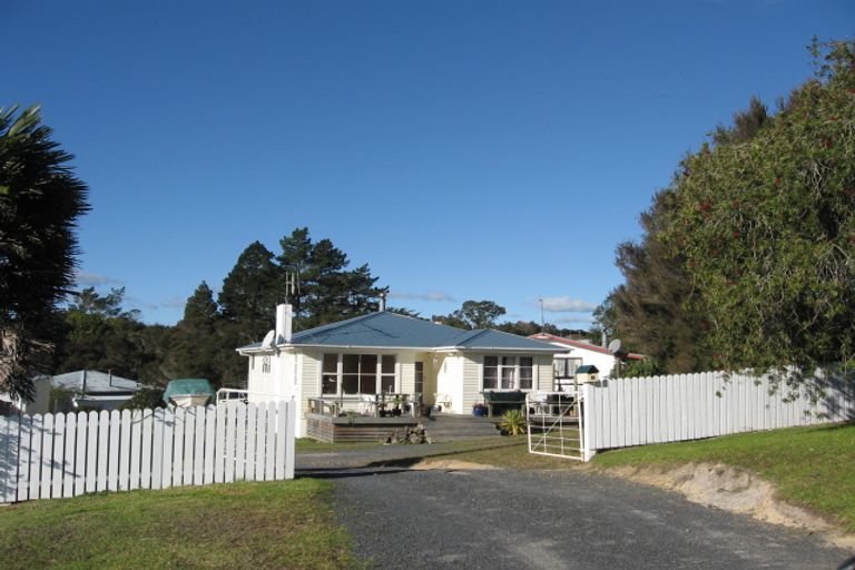 Photo of property in 25 Haruru Falls Road, Haruru, 0204