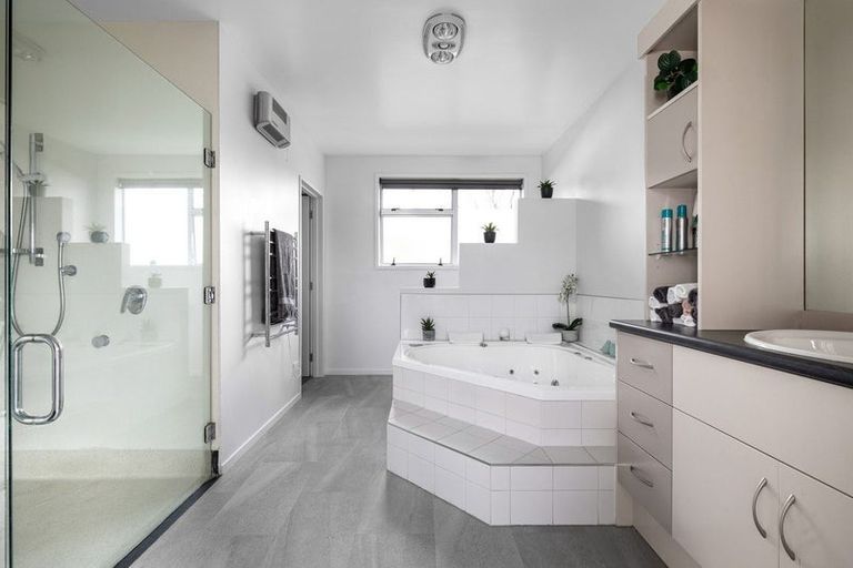 Photo of property in 98 Ventry Street, Alexandra, 9320