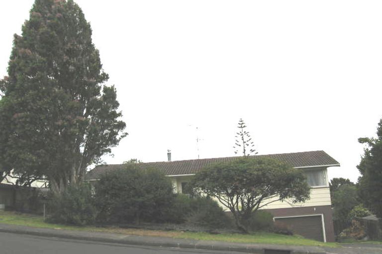 Photo of property in 23 Juniper Road, Sunnynook, Auckland, 0620