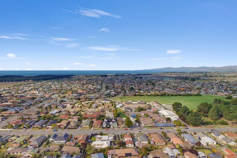 Photo of property in 52 Valecrest Avenue, Parklands, Christchurch, 8083