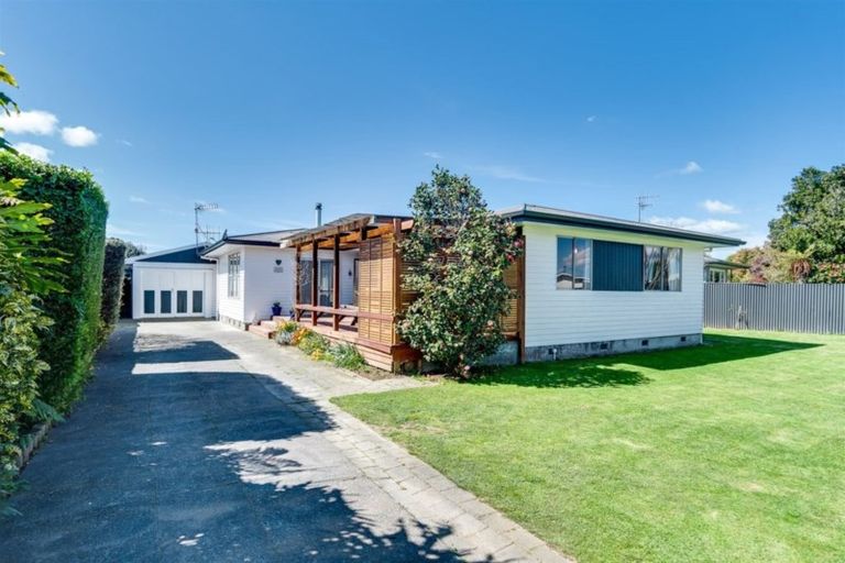 Photo of property in 30 Henley Crescent, Pirimai, Napier, 4112