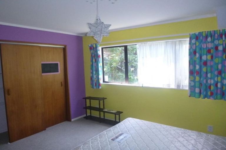 Photo of property in 6 Matuhi Street, Tirohanga, Lower Hutt, 5010