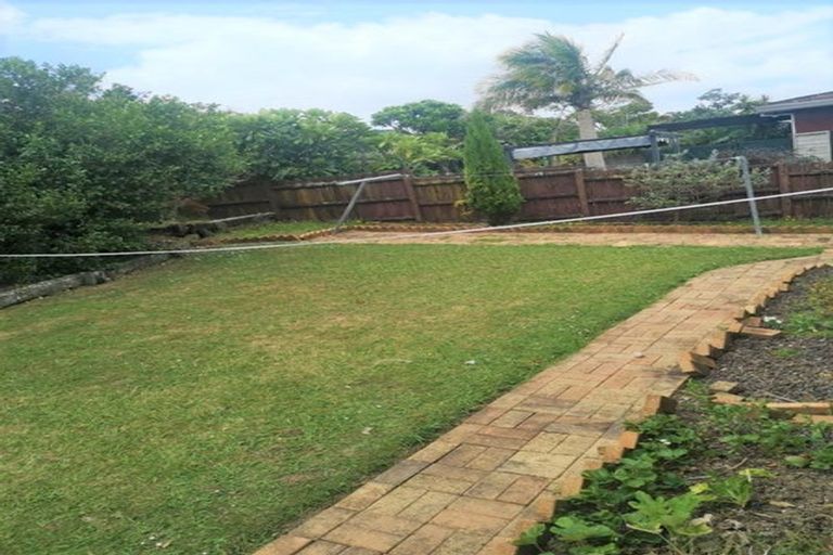 Photo of property in 7 Venus Place, Half Moon Bay, Auckland, 2012